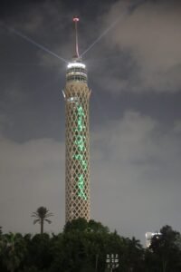 إضاءة برج القاهرة بعبارات ترحيبية استعداد لافتتاح المتحف المصري الكبير 2