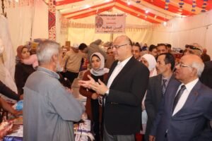 محافظ القليوبية يطلق 3 معارض جديدة ضمن "أهلاً رمضان" لتخفيف الأعباء عن المواطنين 2