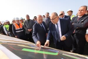 مشروعات قومية عملاقة على أرض دمياط.. وزير النقل يتفقد الحواجز والمناطق اللوجيستية 3
