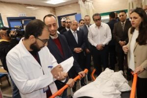 إنقاذ في الدقائق الذهبية.. وزير الصحة ومحافظ القليوبية يتفقدان نموذجاً طبياً غير مسبوق 2