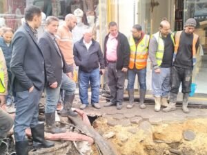 رئيس مياه القاهرة يتابع أعمال إصلاح خط المياه قطر 900 مم بشارع الترعة البولاقية 8