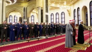 الرئيس عبد الفتاح السيسي يؤدي صلاة الجمعة بمسجد المشير طنطاوي 3