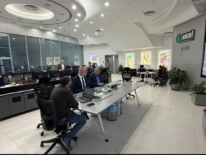 وزير البترول يقوم بزيارة مفاجئة إلى مركز التحكم بالشبكة القومية للغاز 2