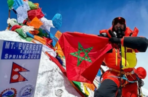 جلالة الملك يهنئ المتسلقة العالمية نوال صفنضلة على إنجاز قمم الهيمالايا 2