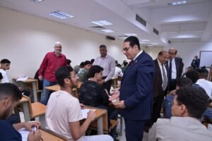 رئيس جامعة القاهرة يتابع انتظام امتحانات الفصل الدراسي الثاني 2