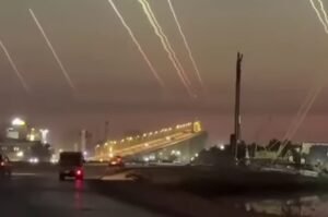 شلل واسع بأجواء الخليج فرض ضغوطاً على قطاع الطيران العالمي 3