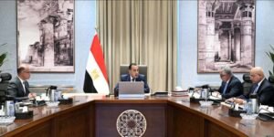 مدبولي يتابع مقترح إنشاء مركز توزيع لوجيستي عالمي بـ "اقتصادية قناة السويس" 2