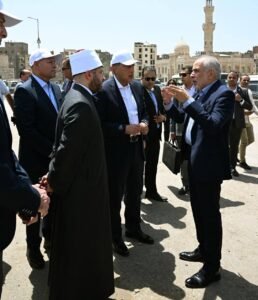 مدبولي يتفقد ترميم وإعادة إحياء مسجد المسبح والمنطقة المحيطة به بوسط القاهرة 2