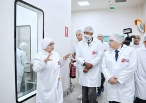 رئيس هيئة الدواء المصرية يستقبل رئيس دولة إريتريا بمصنع جيبتو فارما لبحث آفاق التعاون الدوائي الإفريقي 3