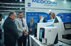رئيس هيئة الدواء المصرية يتفقد كبرى الشركات العالمية والمحلية للدواء بالمؤتمر الإفريقي 3
