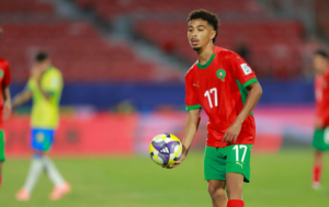 برشلونة يضع المهاجم المغربي ياسين جسيم في قائمة أهدافه 2026 3 الجناح المغربي ياسين جسيم أثناء مباراة مع ستراسبورغ وسط اهتمام برشلونة