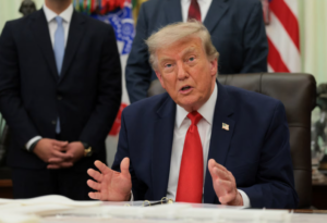 البيت الأبيض يحمل الحكومة الإسبانية مسؤولية أزمة الهجرة في سبتة المحتلة مع تحذيرات من ترامب