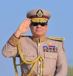 بالصور.. السيسي يفتتح القيادة الإستراتيجية للدولة ويعلن: حدود مصر خط أحمر 8