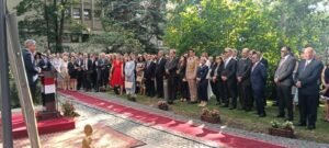 وزير السياحة يفاجئ الفائزين في براغ.. زيارة مجانية للأهرامات والمتحف الكبير بعد تذاكر مصر للطيران 2