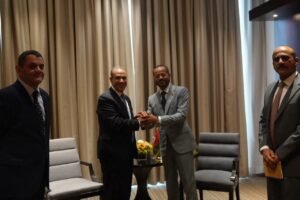 وزير الخارجية ونظيره العماني يبحثان تعزيز العلاقات الثنائية وتطورات الأوضاع الإقليمية 2