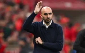صورة للمدرب وليد الركراكي تزامناً مع الأنباء حول تدريب منتخب الإكوادور