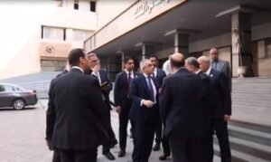 وزير العدل يتحرك بعد أزمة القاضي المزيف.. جولة مفاجئة وتشديدات أمنية بالمحاكم 4