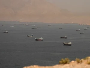 تراجع عبور مضيق هرمز 
