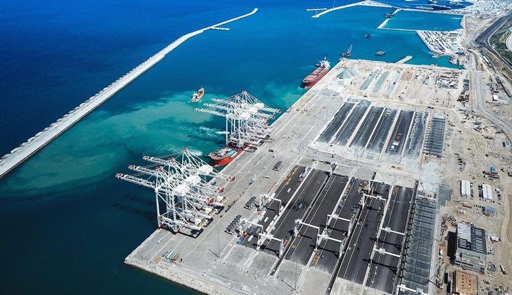 خدمة الحاويات الأسبوعية بميناء الناظور