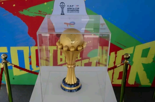 "كاف" يكشف عن مجسم كأس إفريقيا في جولة ترويجية لـ"كأس الأمم المغرب 2025" 2