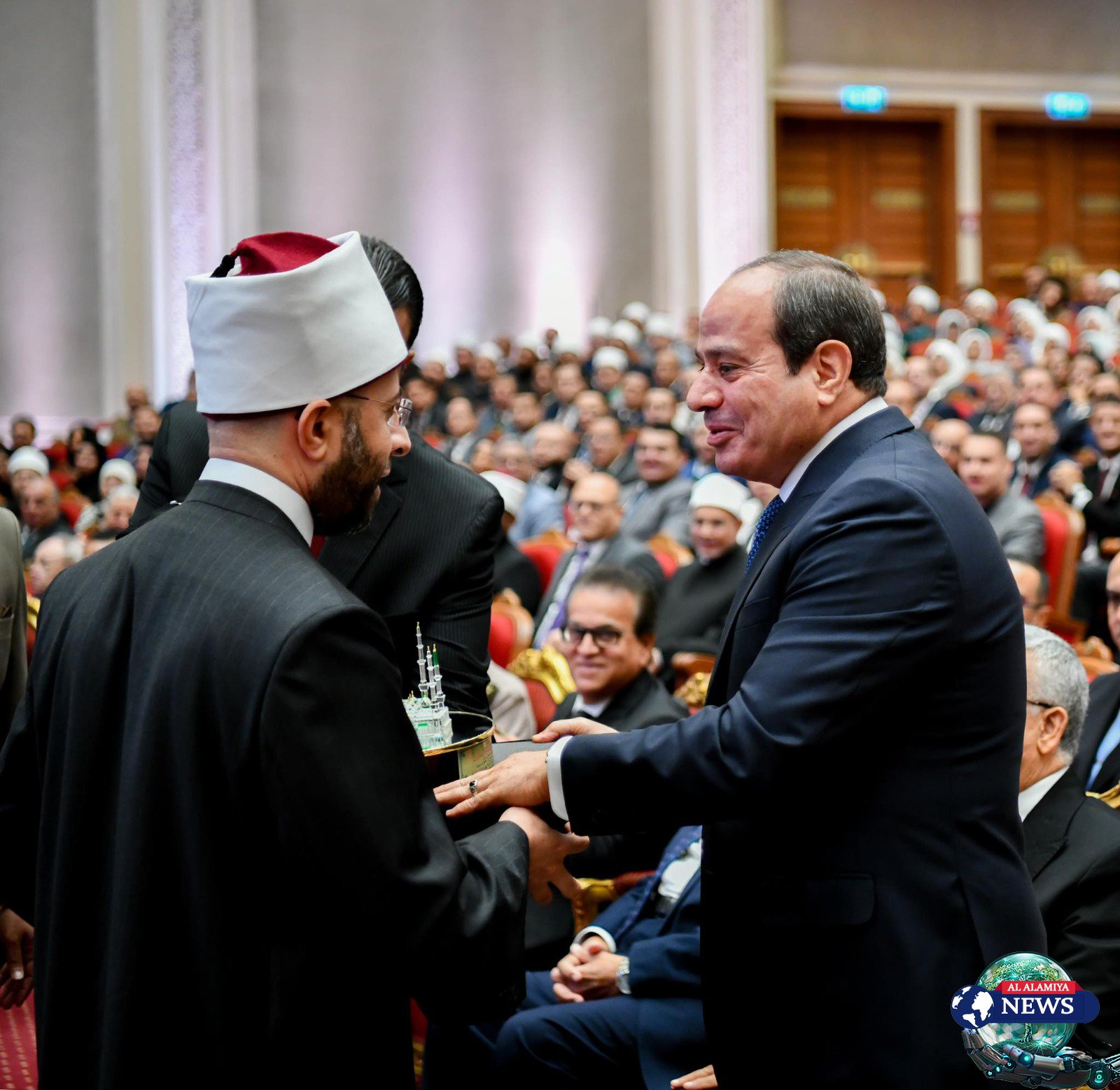 فخامة الرئيس عبدالفتاح السيسي يقيم حفل تكريم للعلماء بمناسبة المولد النبوي الشريف 10