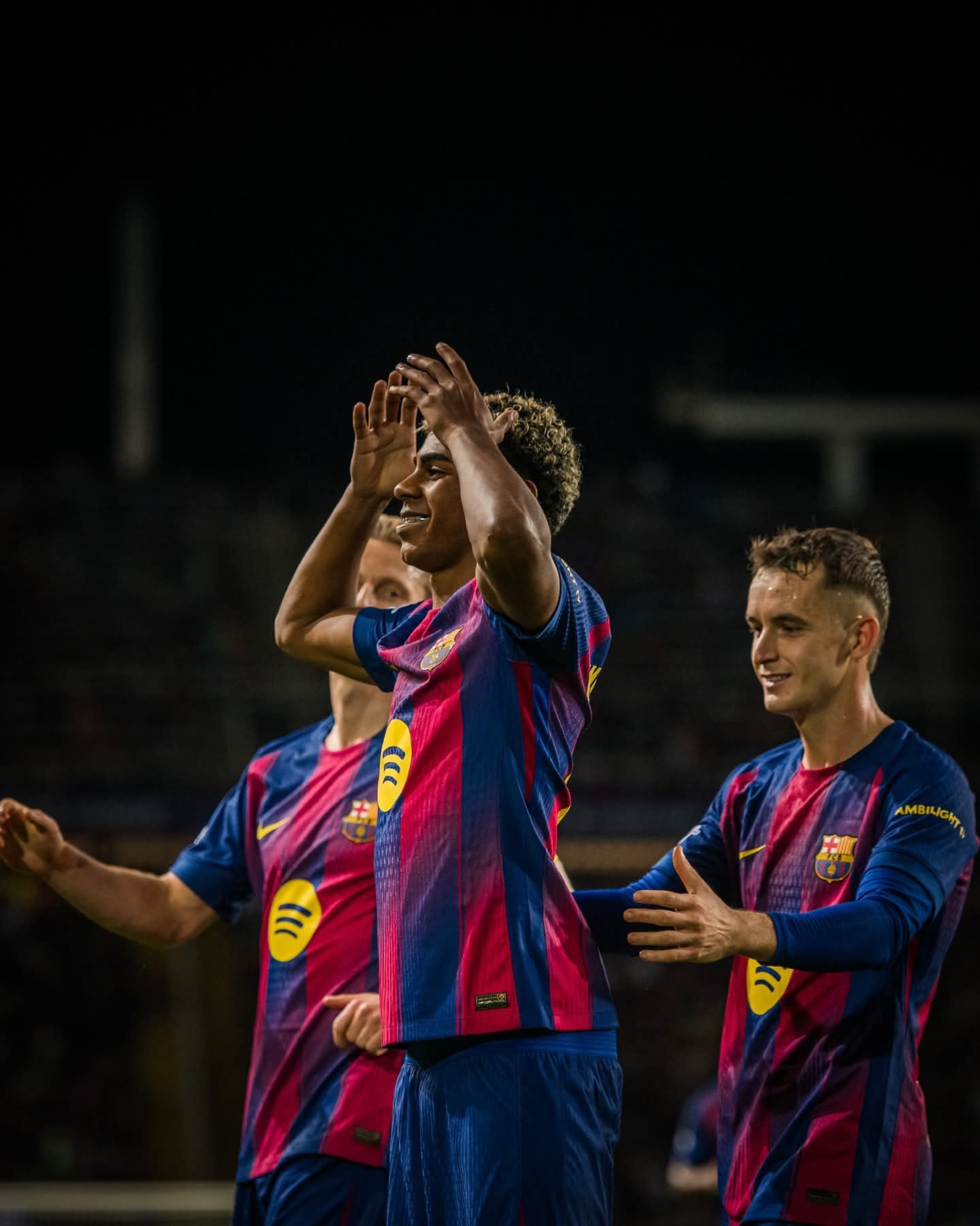 برشلونة يستعيد توازنه بدوري الأبطال بسداسية في شباك أولمبياكوس 1