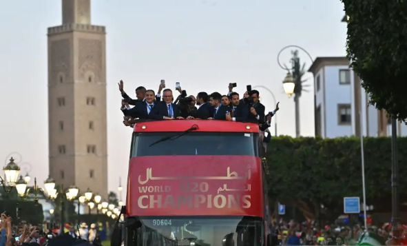 الرباط : استقبال شعبي هائل لأبطال العالم 5
