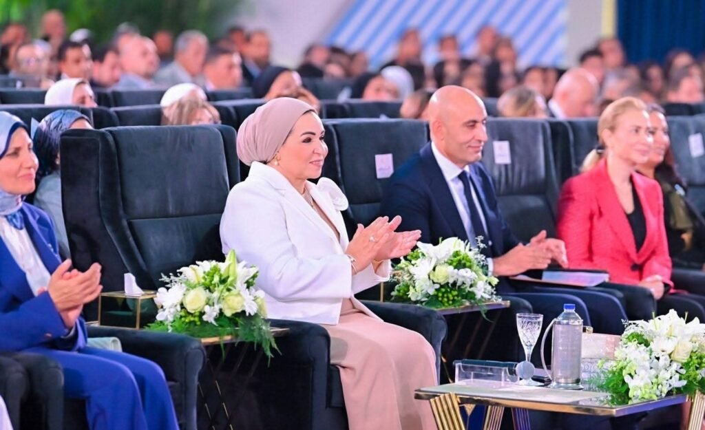 انتصار السيسي التعليم الفني هو أحد الأعمدة المهمة في بناء وطننا 11