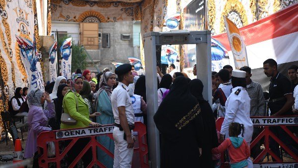ازدحام في ثاني أيام انتخابات البرلمان بلجان مركز الوقف بقنا