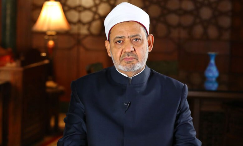 شيخ الأزهر يهنئ الرئيس والشعب بعيد الشرطة وذكرى ثورة 25 يناير 1