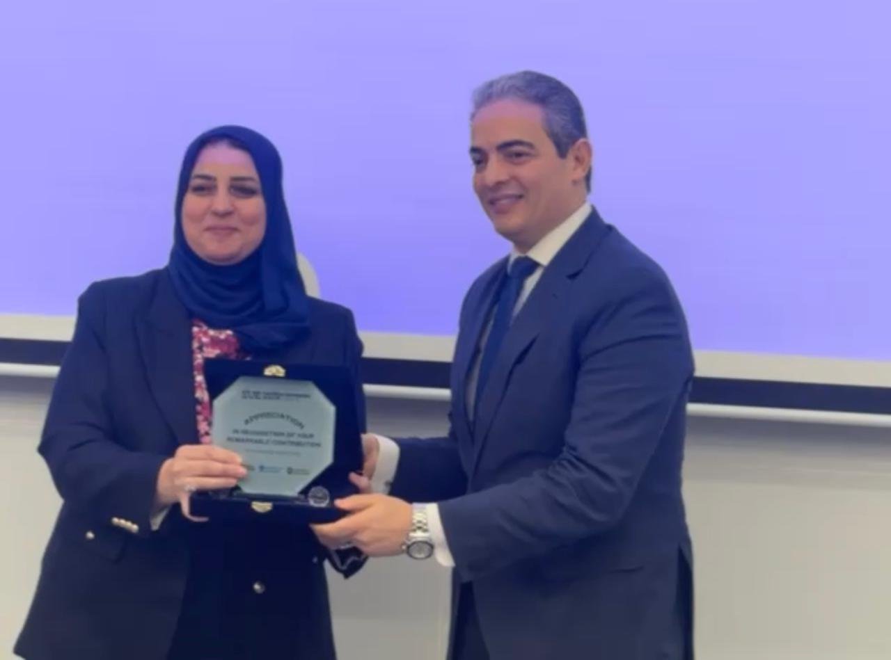 الجامعات الأوروبية في مصر تكرم نقيب الإعلاميين تقديرًا لدوره العلمي والمهني في ضبط وتطوير المشهد الإعلامي 1
