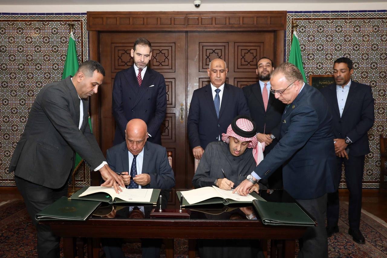 توقيع مذكرة تفاهم بين الجامعة العربية والاتحاد الدولي للسيارات FIA 1