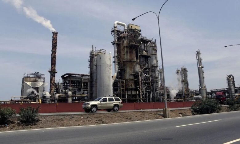 الولايات المتحدة تعتزم إصدار ترخيص عام لإنتاج النفط في فنزويلا قريبا 1