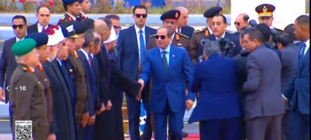 الرئيس السيسي يؤدي صلاة الجمعة في مسجد المشير طنطاوي بمناسبة انتصارات العاشر من رمضان 1