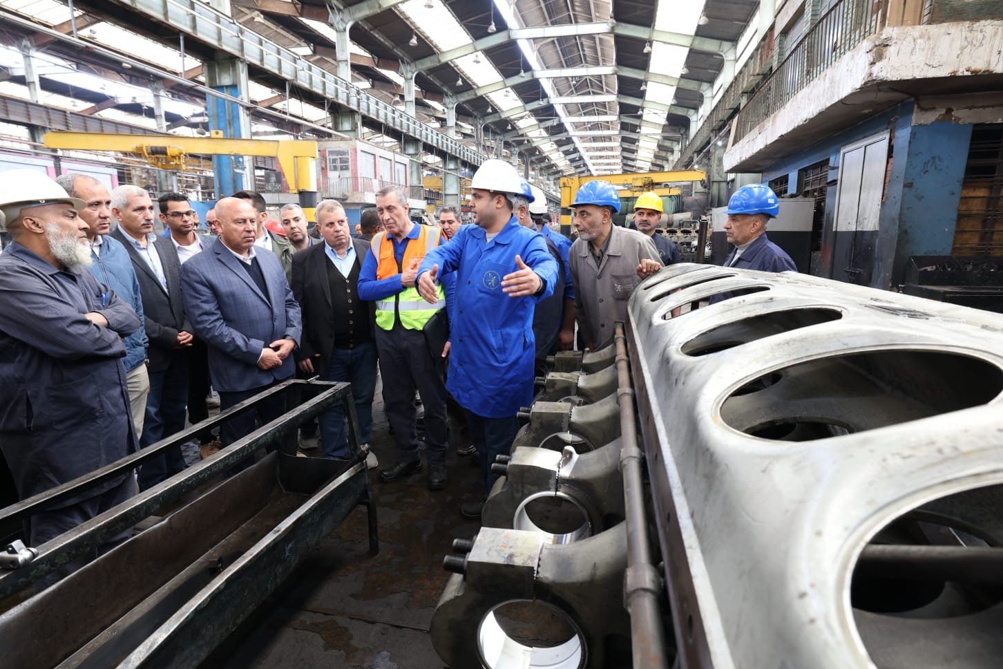 توطين الصناعة ورفع الجاهزية.. جولة حاسمة لوزير النقل بورش إيرماس 1