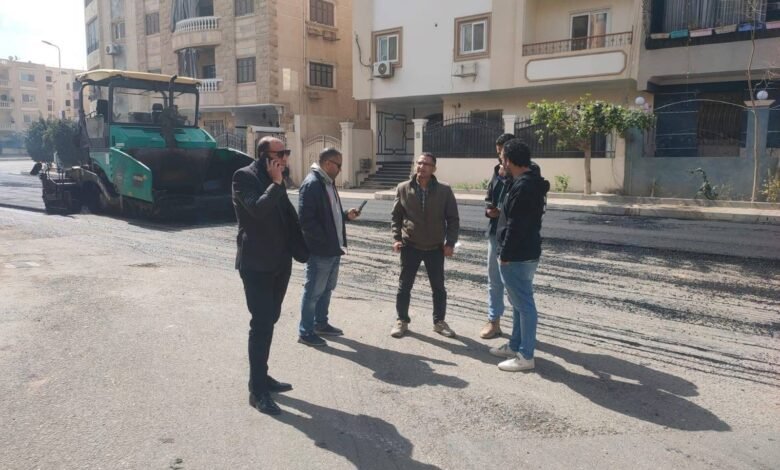 توجيهات حاسمة بسرعة الإنجاز.. متابعة مشروعات الطرق بالمنطقة الصناعية بالعبور 1