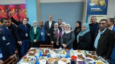 وزير البترول يشارك العاملين إفطار رمضان في رأس غارب ويؤكد: زيادة الإنتاج أولوية المرحلة المقبلة 8