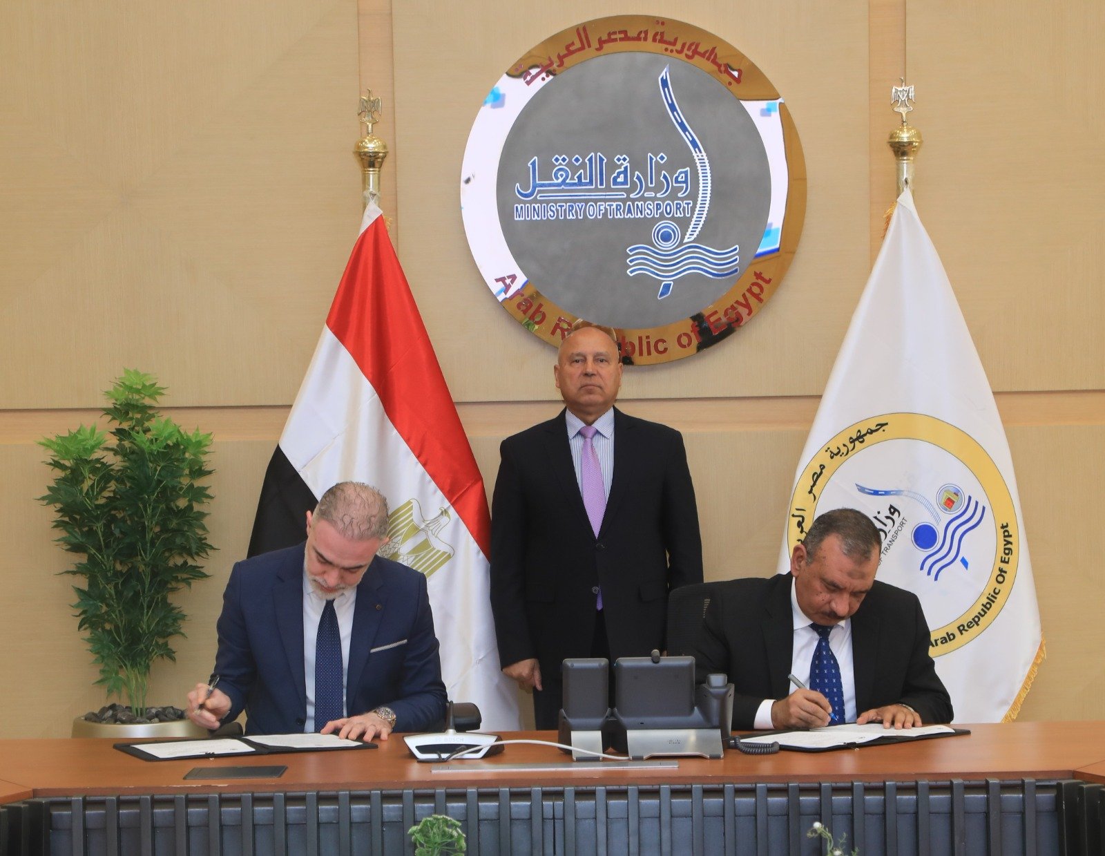 وزير النقل يشهد تدشين خط ملاحي جديد يربط مصر بدول شرق أفريقيا 1