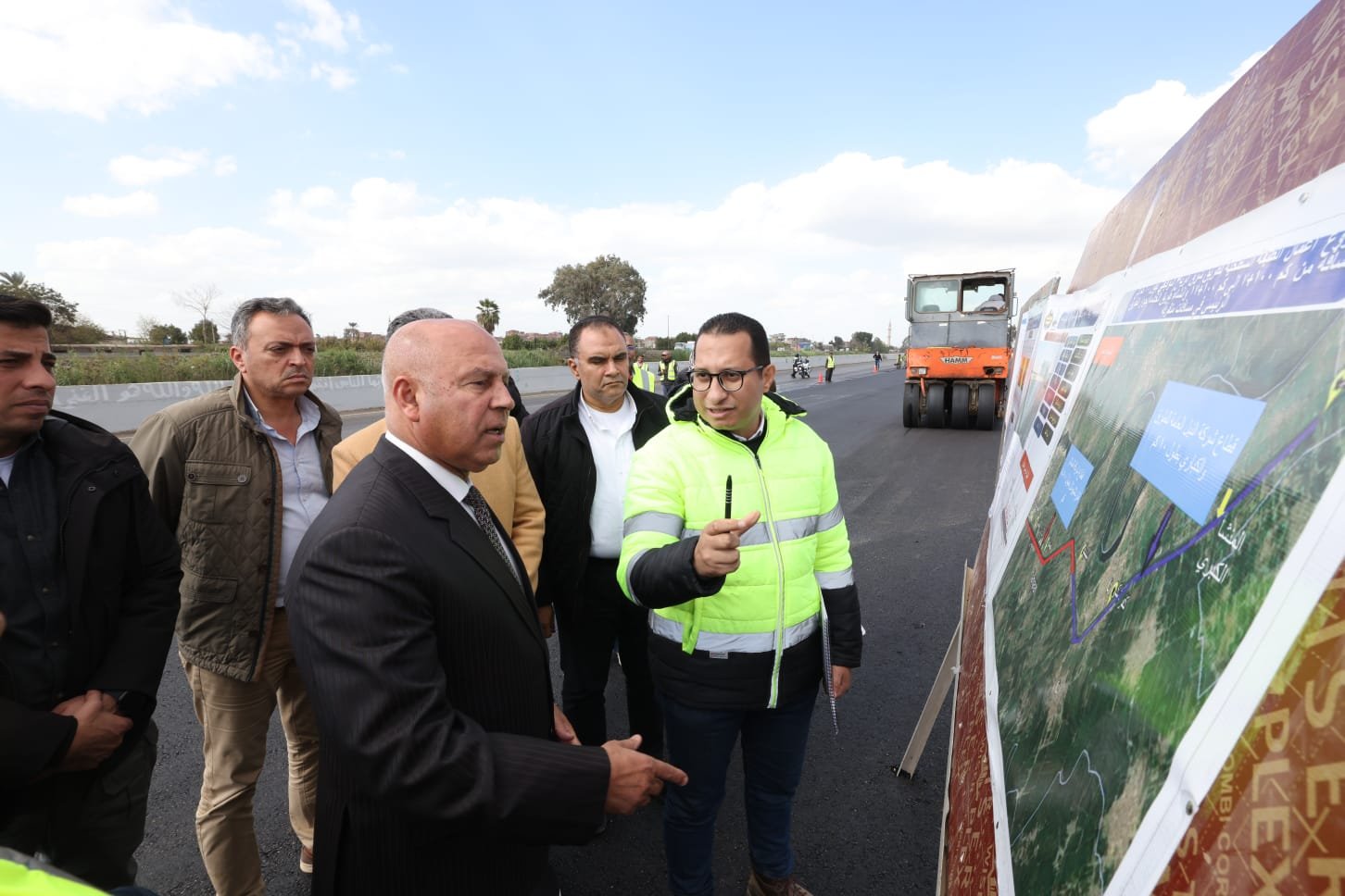 من بنها إلى دمياط بلا توقف.. وزير النقل يتابع شرياناً مرورياً يخدم 6 محافظات 1