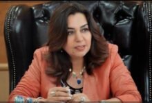 وزيرة البيئة..عدد الطلبات المقدمه لتداول المخلقات الخطرة بالمنشآت الطبية (2377) طلب 12