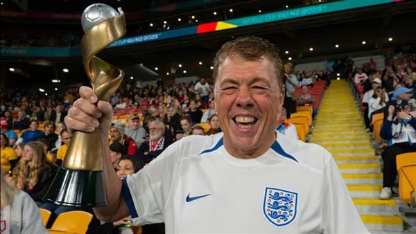 مشجع إنجليزي يعرض منزله للبيع لتشجيع منتخب بلاده بمونديال 2026 1