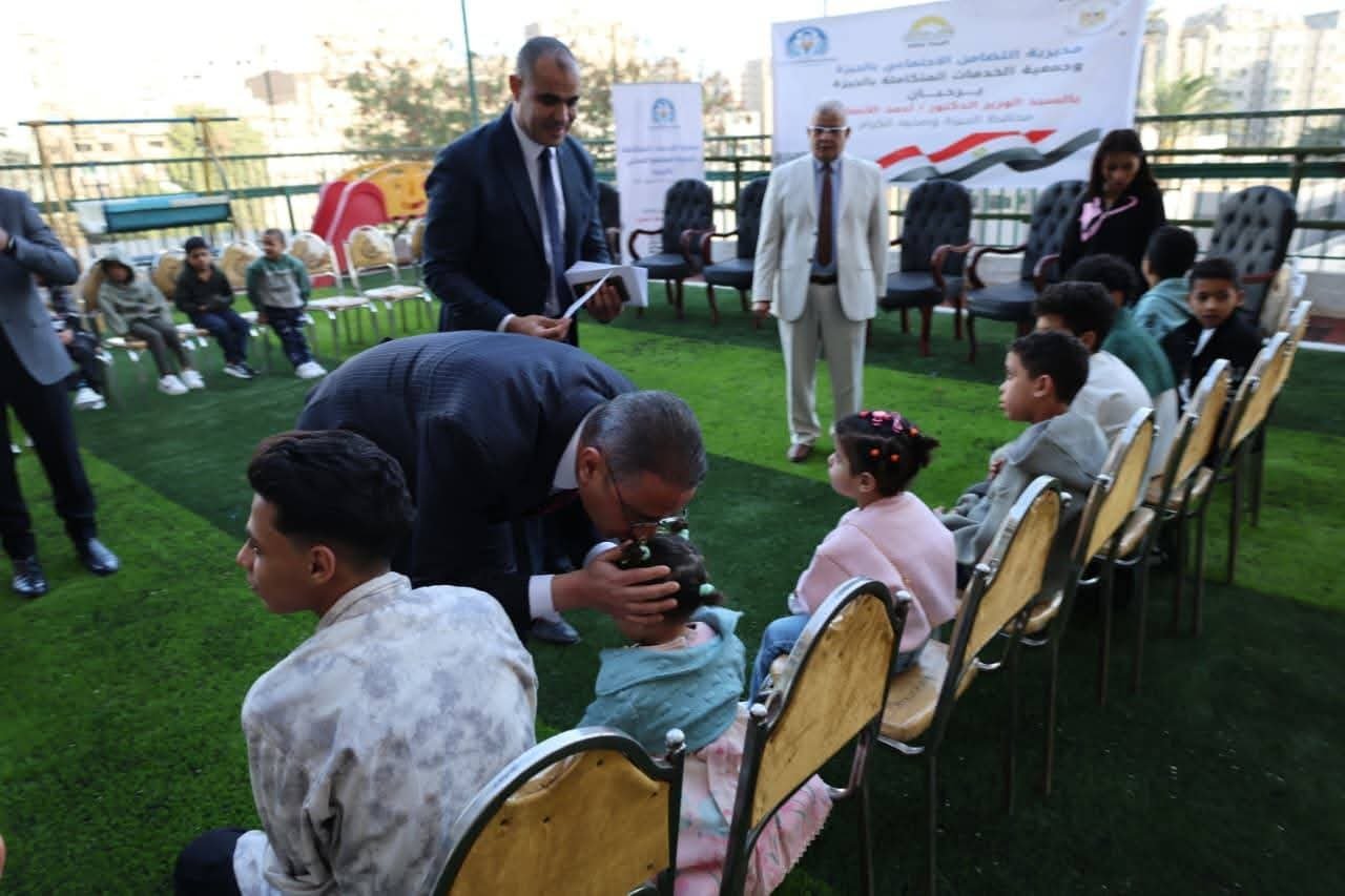 محافظ الجيزة يزور دور الأيتام ورعاية المسنين لتهنئتهم بعيد الفطر المبارك 1