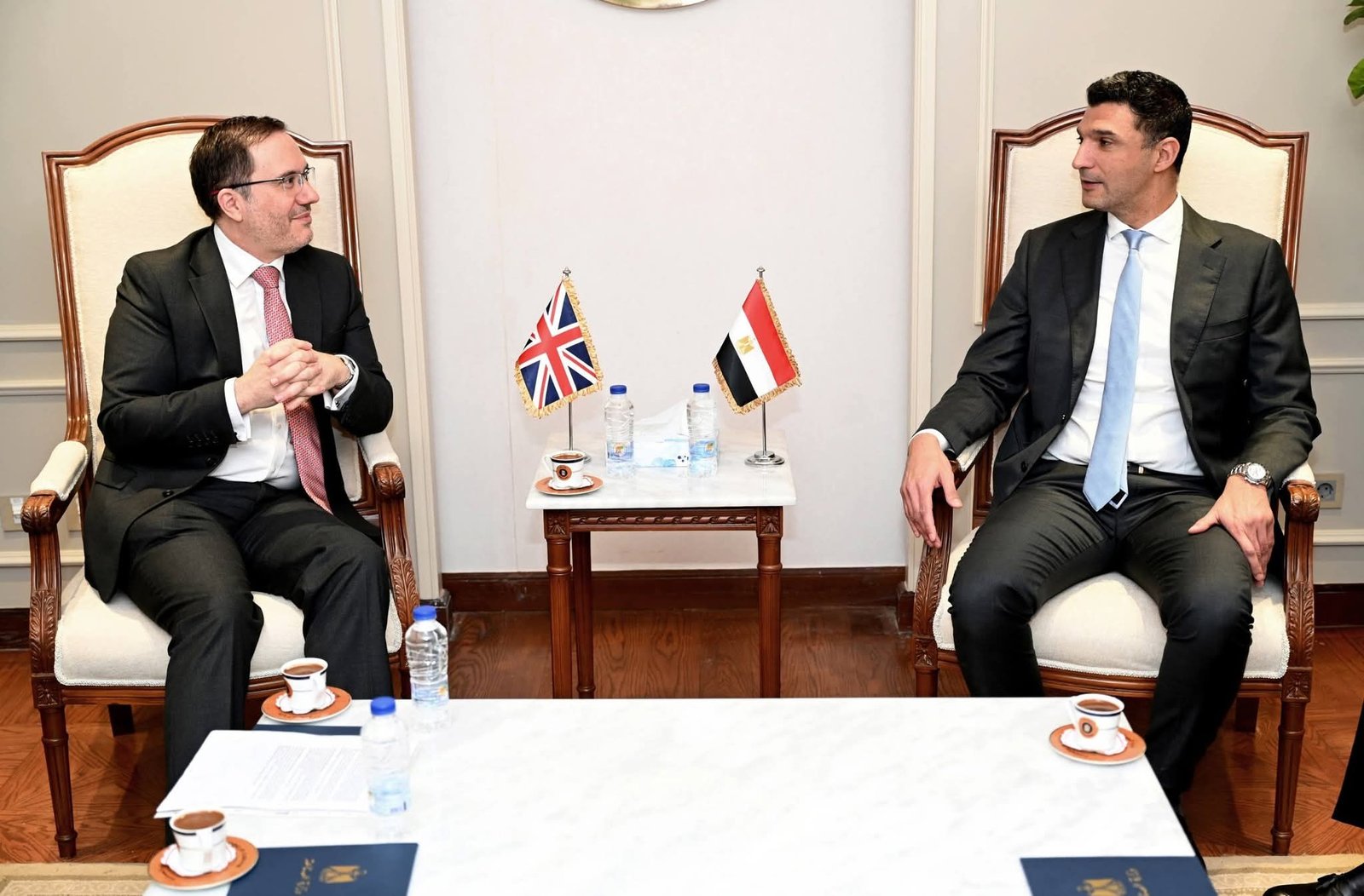 السيارات والأدوية في الصدارة.. تعاون صناعي مصري بريطاني جديد 1