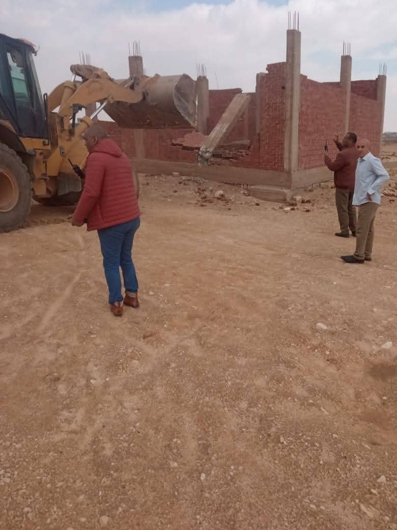 محافظ الجيزة:إستمرار جهود التصدي لمخالفات البناء و التعدي على أملاك الدولة 1