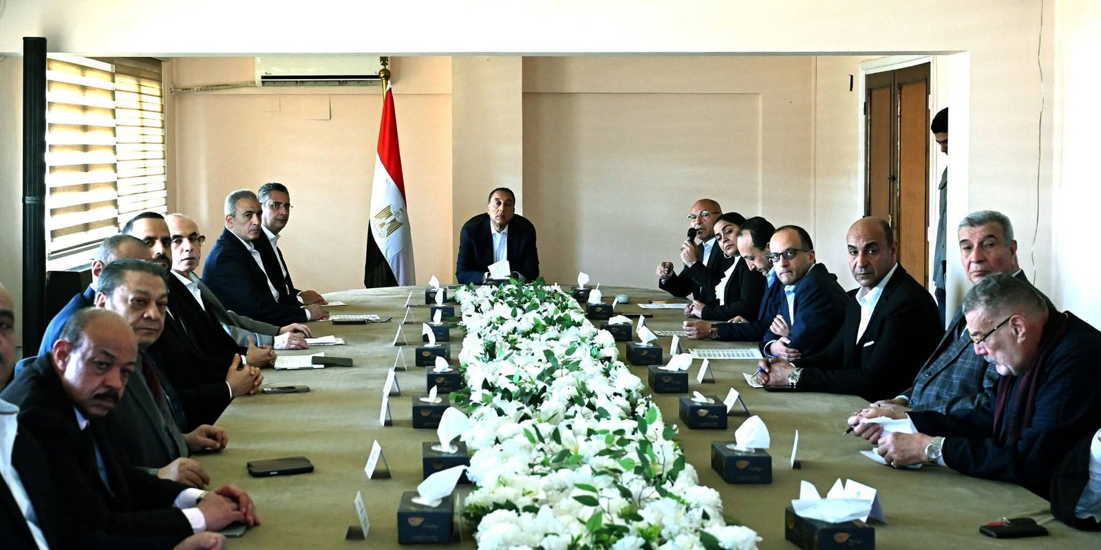 مدبولي من سوق العبور: مخزون السلع آمن حتى عام.. وتحذير حاسم لمنع قفزات الأسعار 1