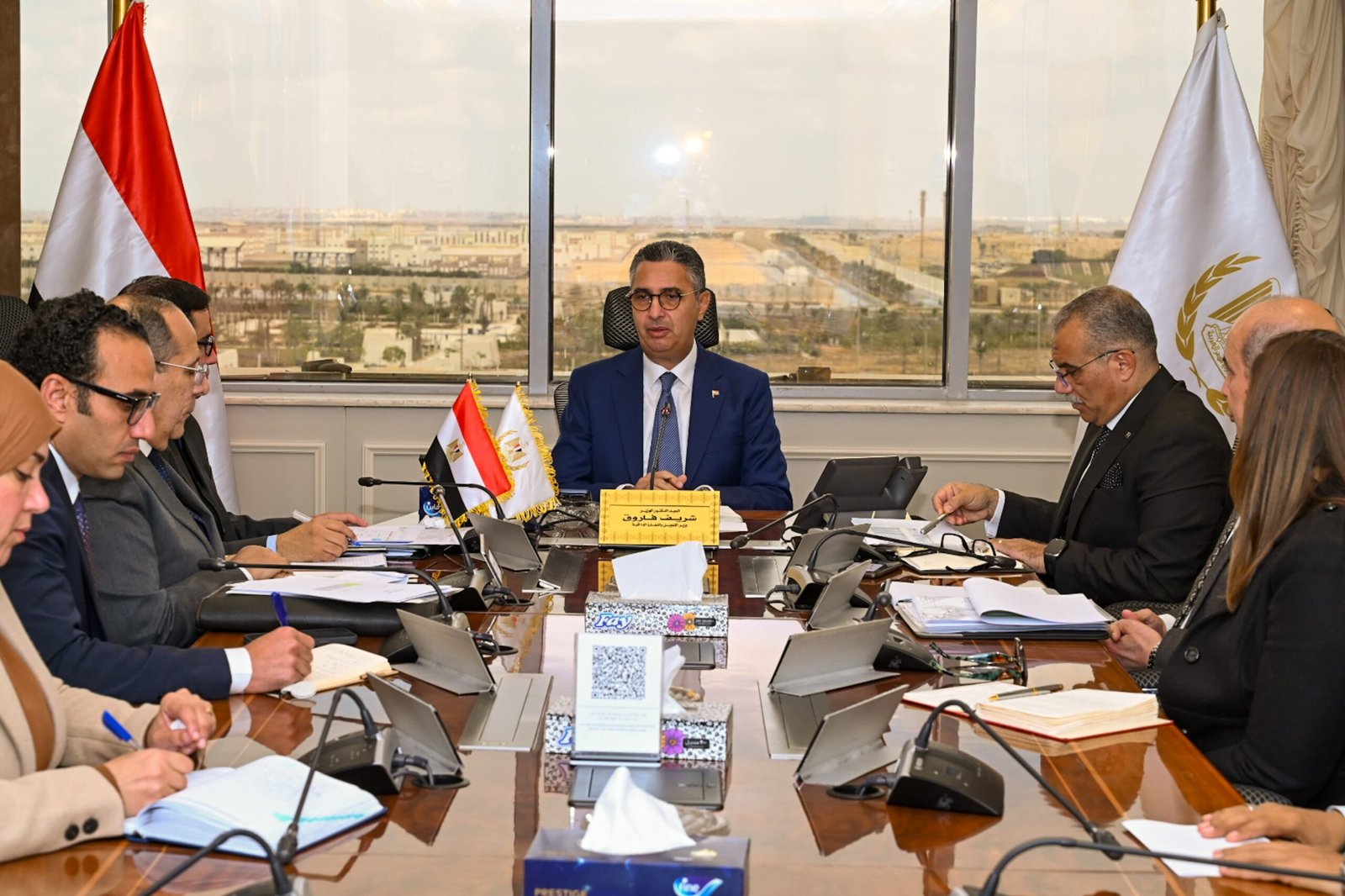 وزير التموين يعقد اجتماعًا موسعًا لمتابعة الاحتياطي الاستراتيجي من السلع والاطمئنان على توافرها بالأسواق 1