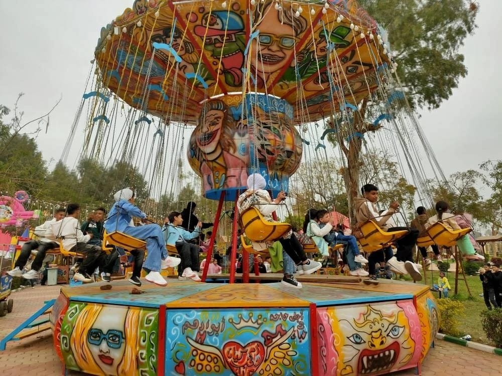 حدائق القناطر تحتفل بالعيد واستقبال حشود من المحافظات 1