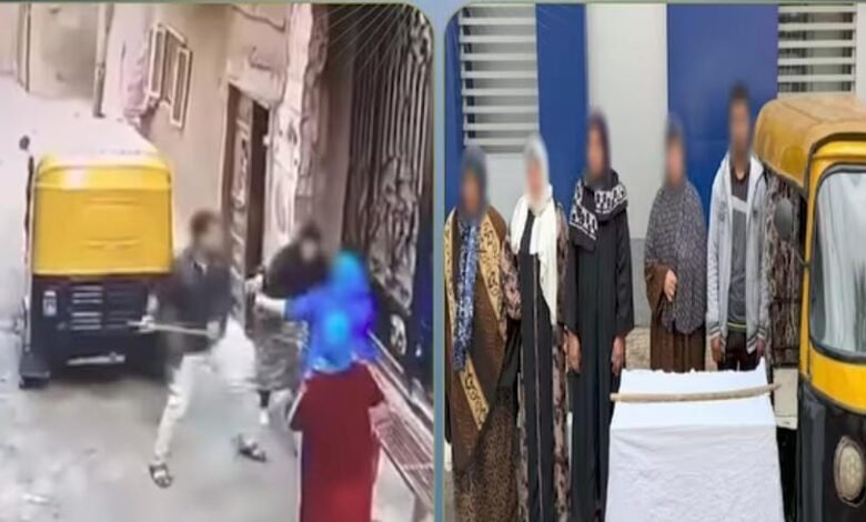 خلاف جيرة يتحول لعنف.. سائق توك توك يعتدي على 3 سيدات بالشرقية 1