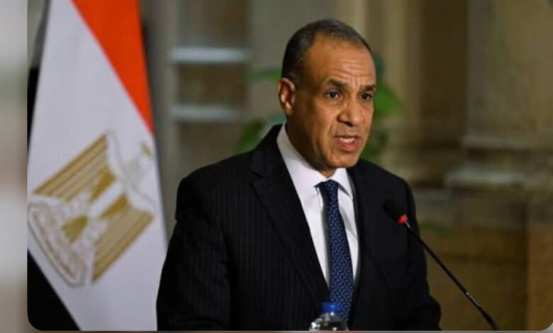 وزارة الخارجية تواصل متابعة أوضاع الجاليات المصرية في المنطقة 1