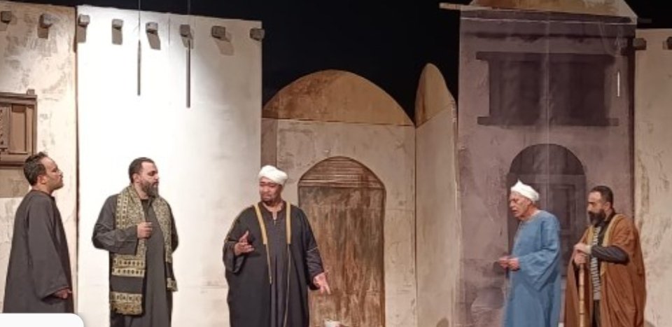مسرحية "العائد" تتألق على مسرح قصر ثقافة الأنفوشي 1